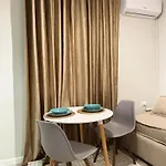 Square 24 Apartamento Gjirokastër