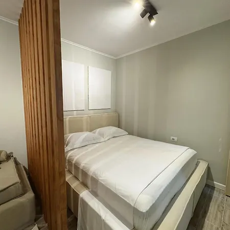 Square 24 * Gjirokaster
