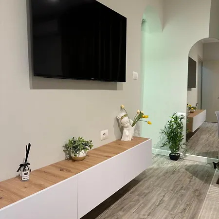 Square 24 דירה